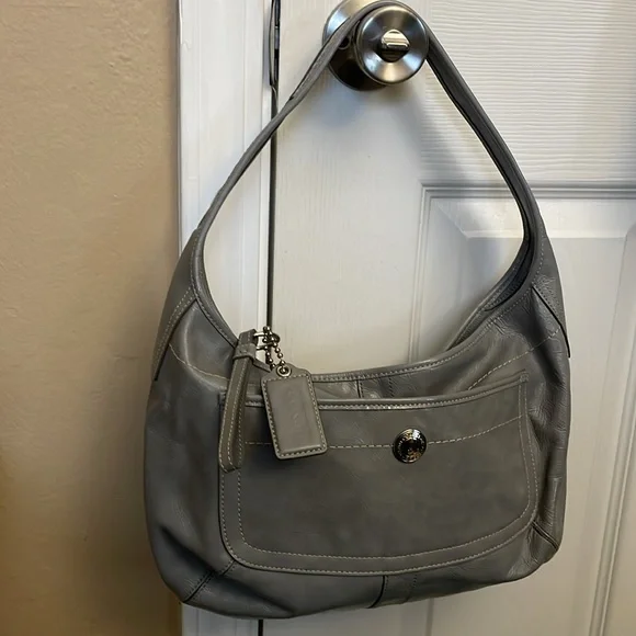 COACH Hamptons Large Gray Hobo - Picture 3 of 10